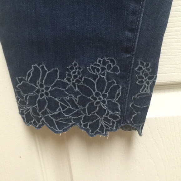 Embroidered Hem Performance Stretch Skinny Jeans ,size-14. - Picture 3 of 9